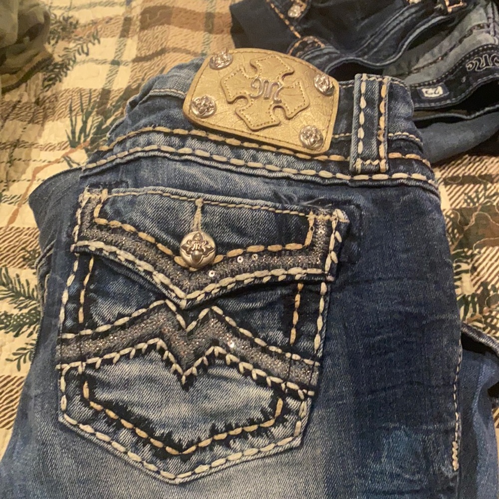 Miss Me cuffed capri size 28